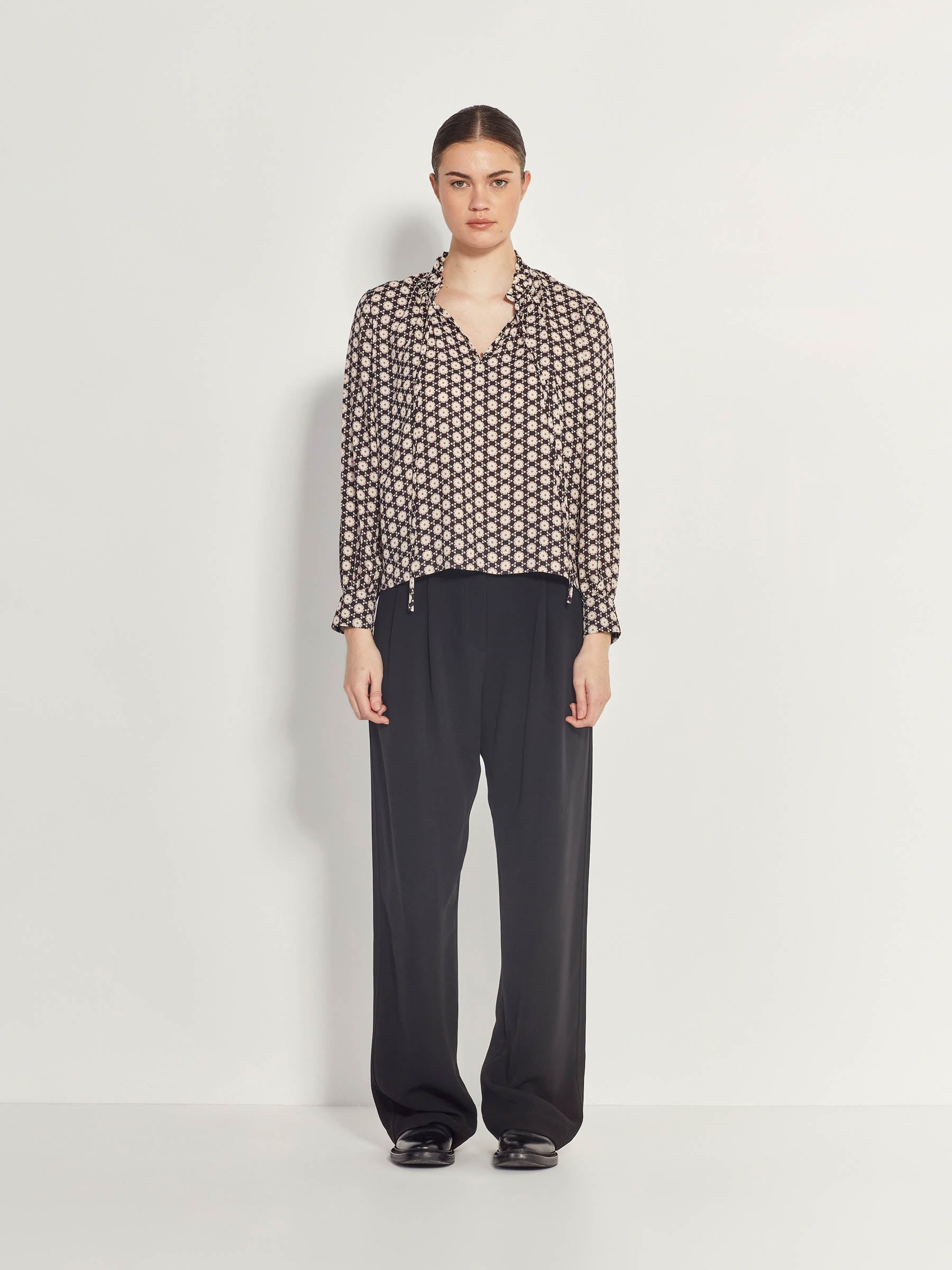 JULIETTE HOGAN DELILAH BLOUSE CAROUSEL – Boutique on Main Street