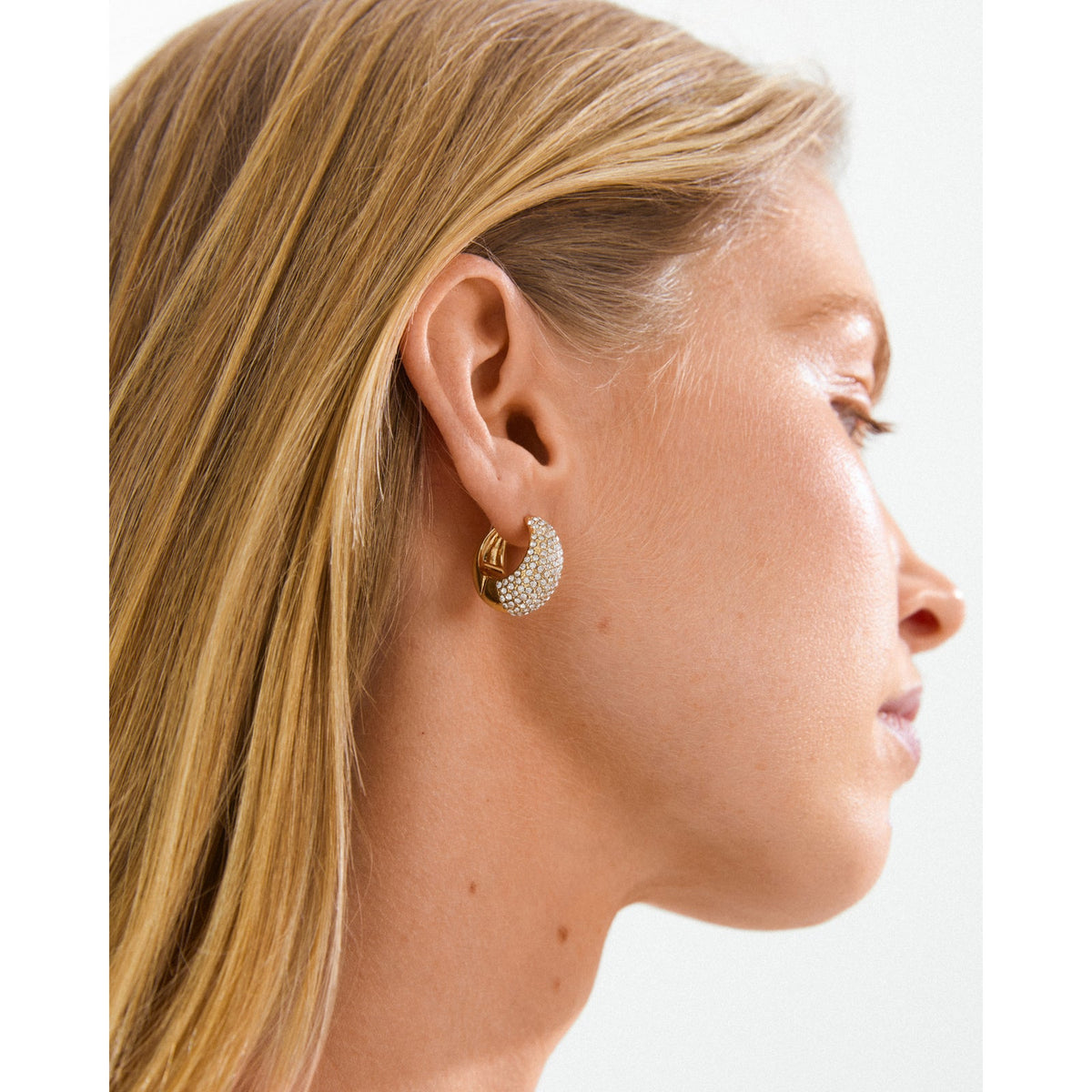 PILGRIM FOCUS EARRINGS GOLD CRYSTAL