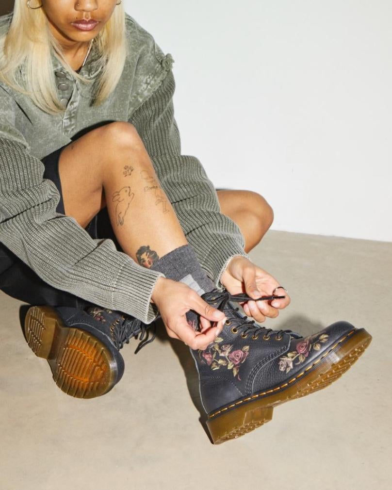 DR MARTEN 1460 DECAYED ROSES CLASSIC TUMBED NAPPA