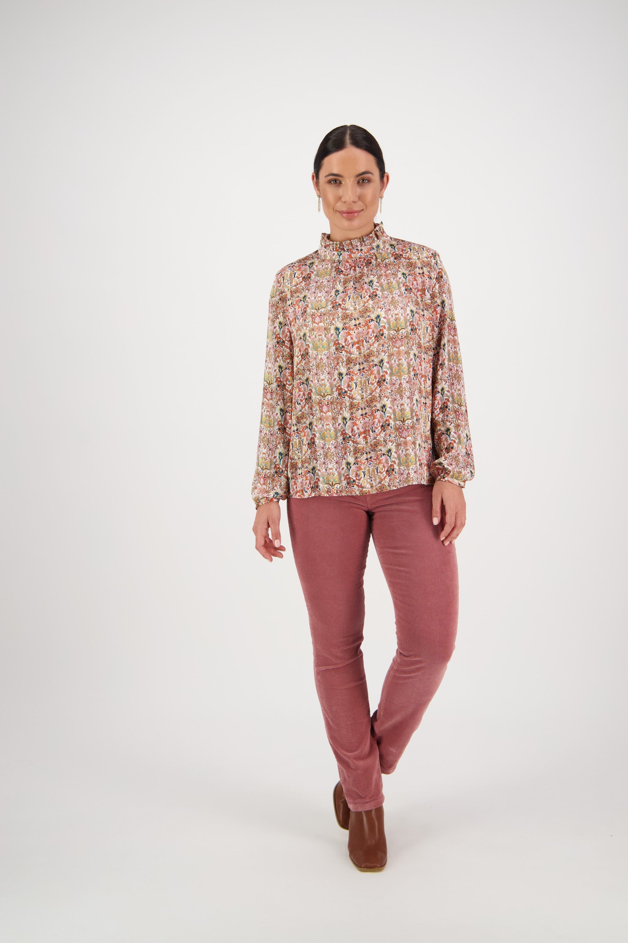 VASSALLI RUFFLE NECK L/S PRINTED TOP