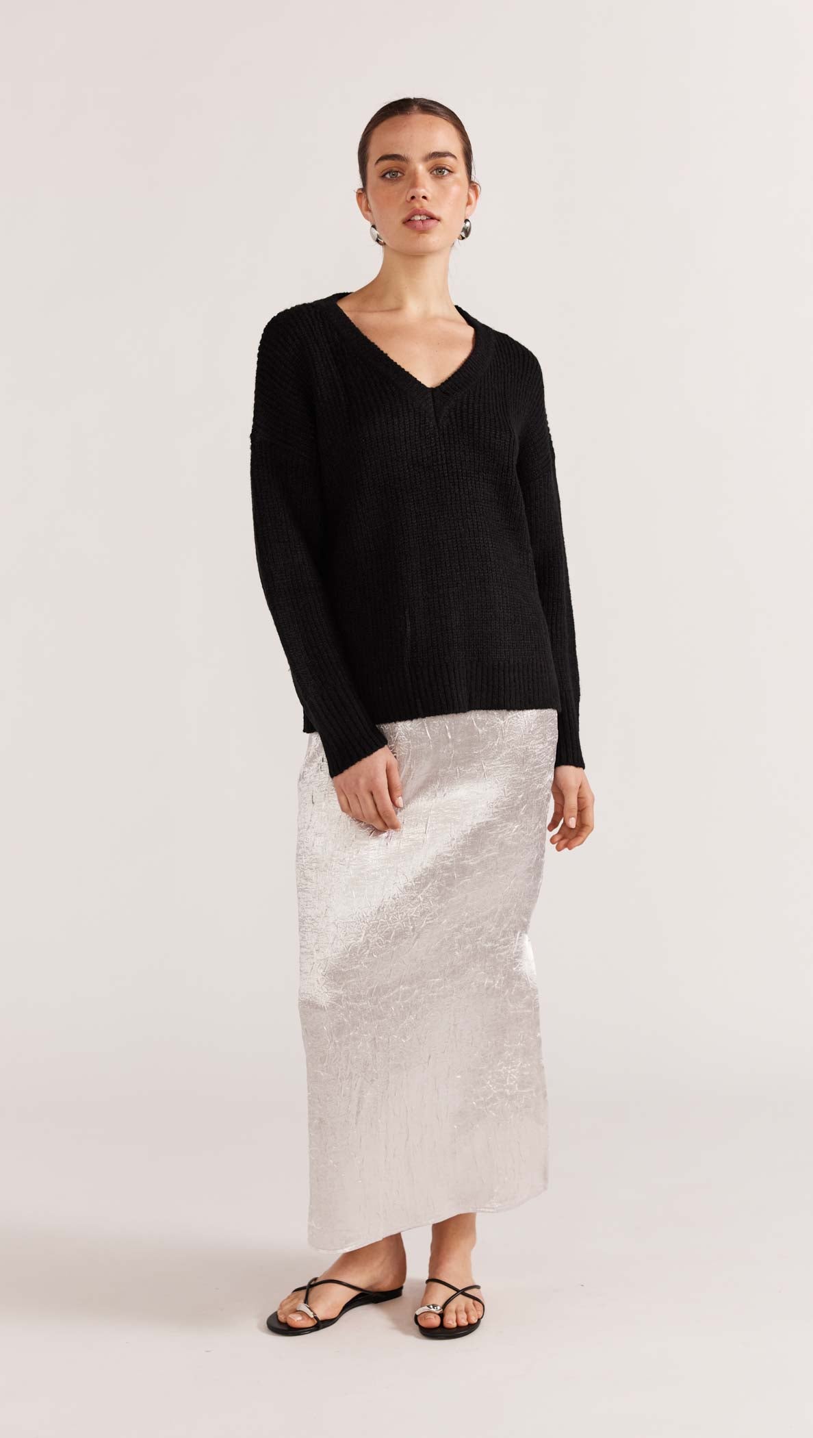 STAPLE THE LABEL DARIA V NECK JUMPER