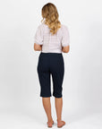 VASSALLI BELOW KNEE SKINNY LEG ELASTIC WAIST PANT