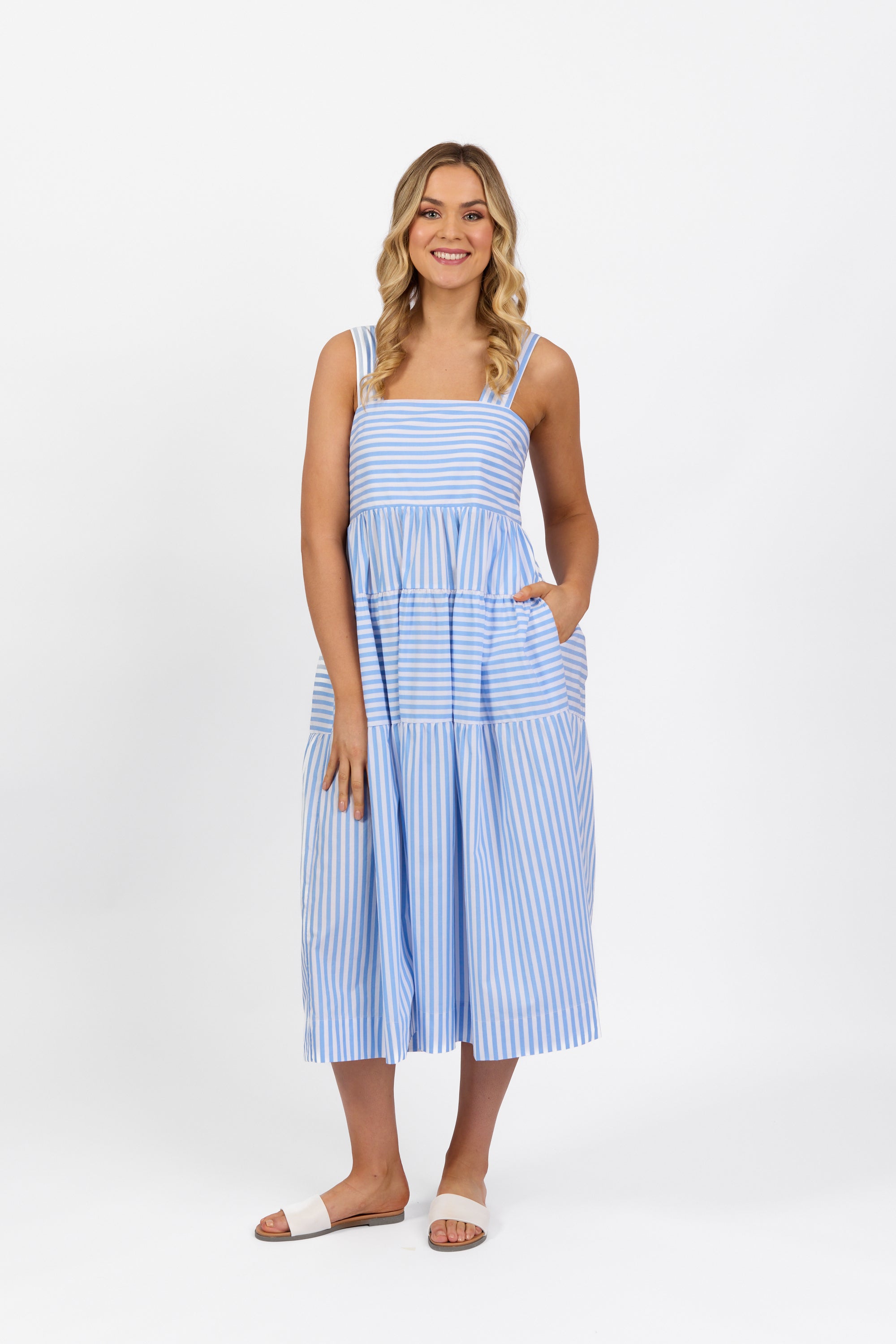 VASSALLI SLEEVELESS TIERED DRESS W WIDE STRAPS
