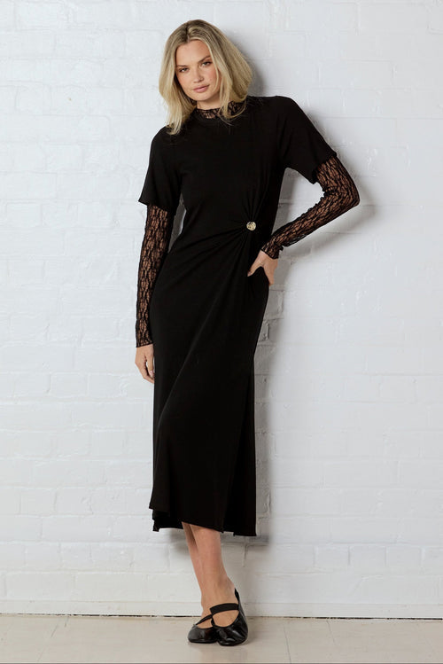STORIES BE TOLD ANCHOR WAIST BUCKLE SHORT SLEEVE KNIT MAXI DRESS