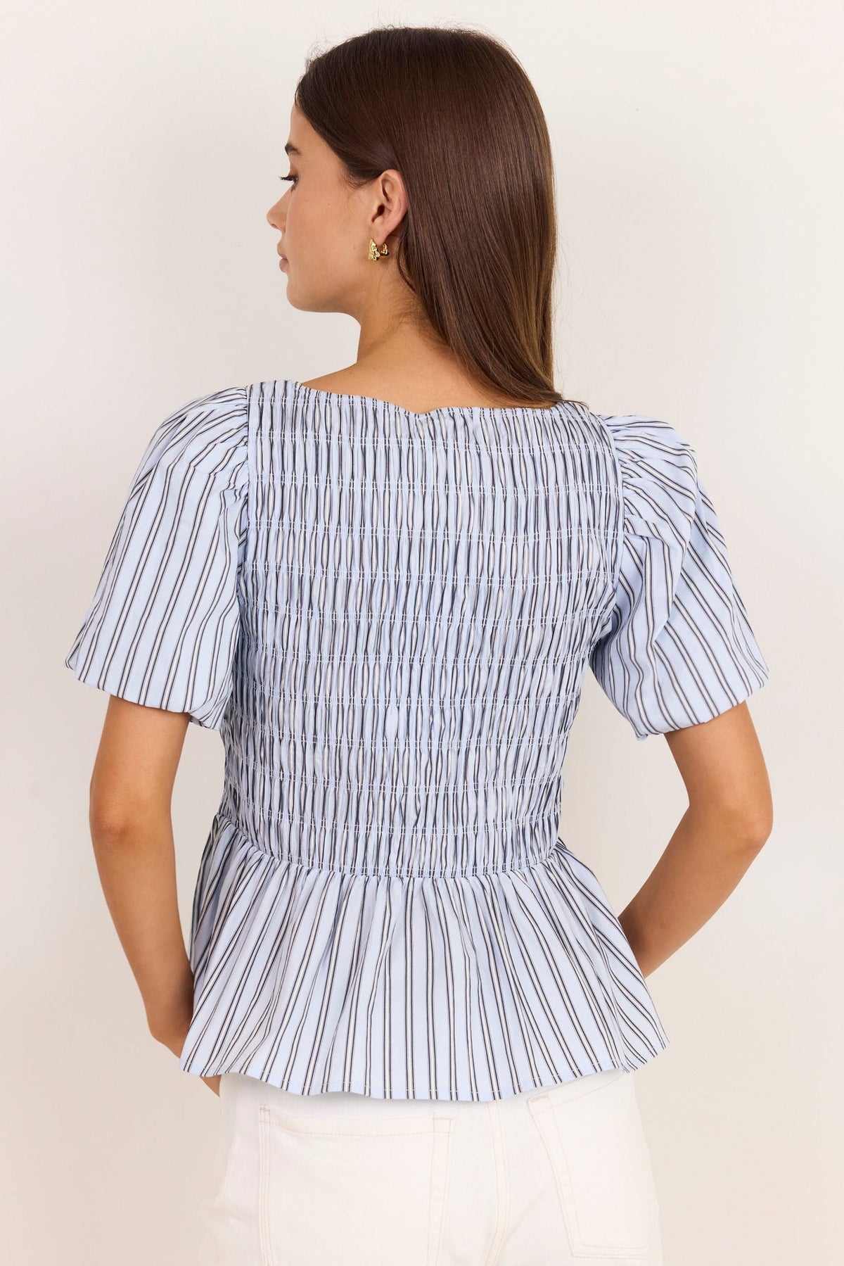 STORIES BE TOLD ARTIFACT SHIRRED BUBBLE SLEEVE TOP