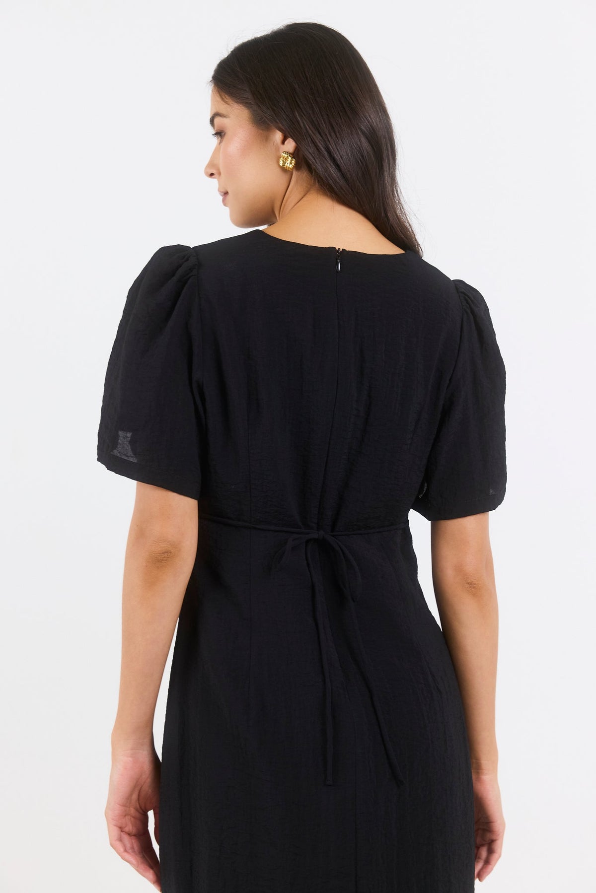 STORIES BE TOLD COMMEND SHAPED SHORT SLEEVE MAXI DRESS