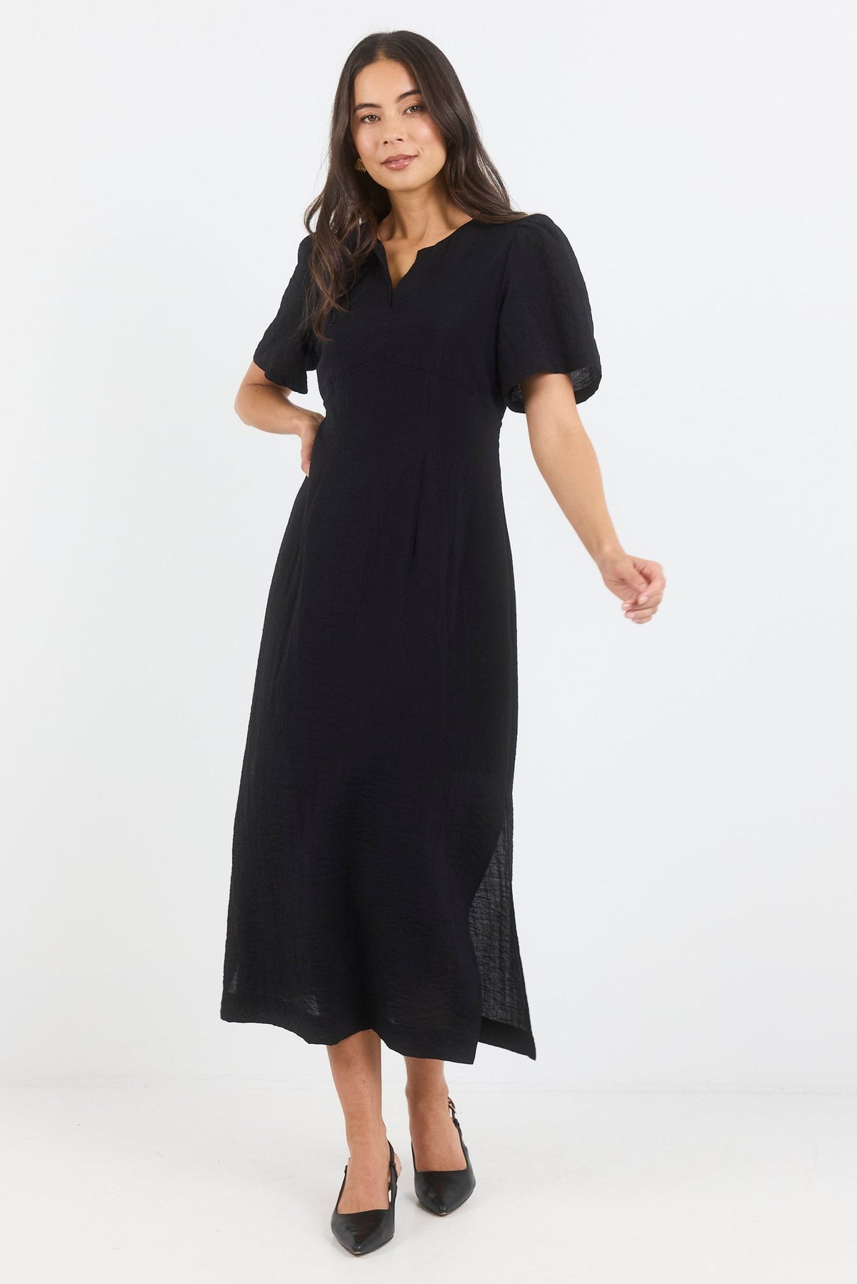 STORIES BE TOLD COMMEND SHAPED SHORT SLEEVE MAXI DRESS