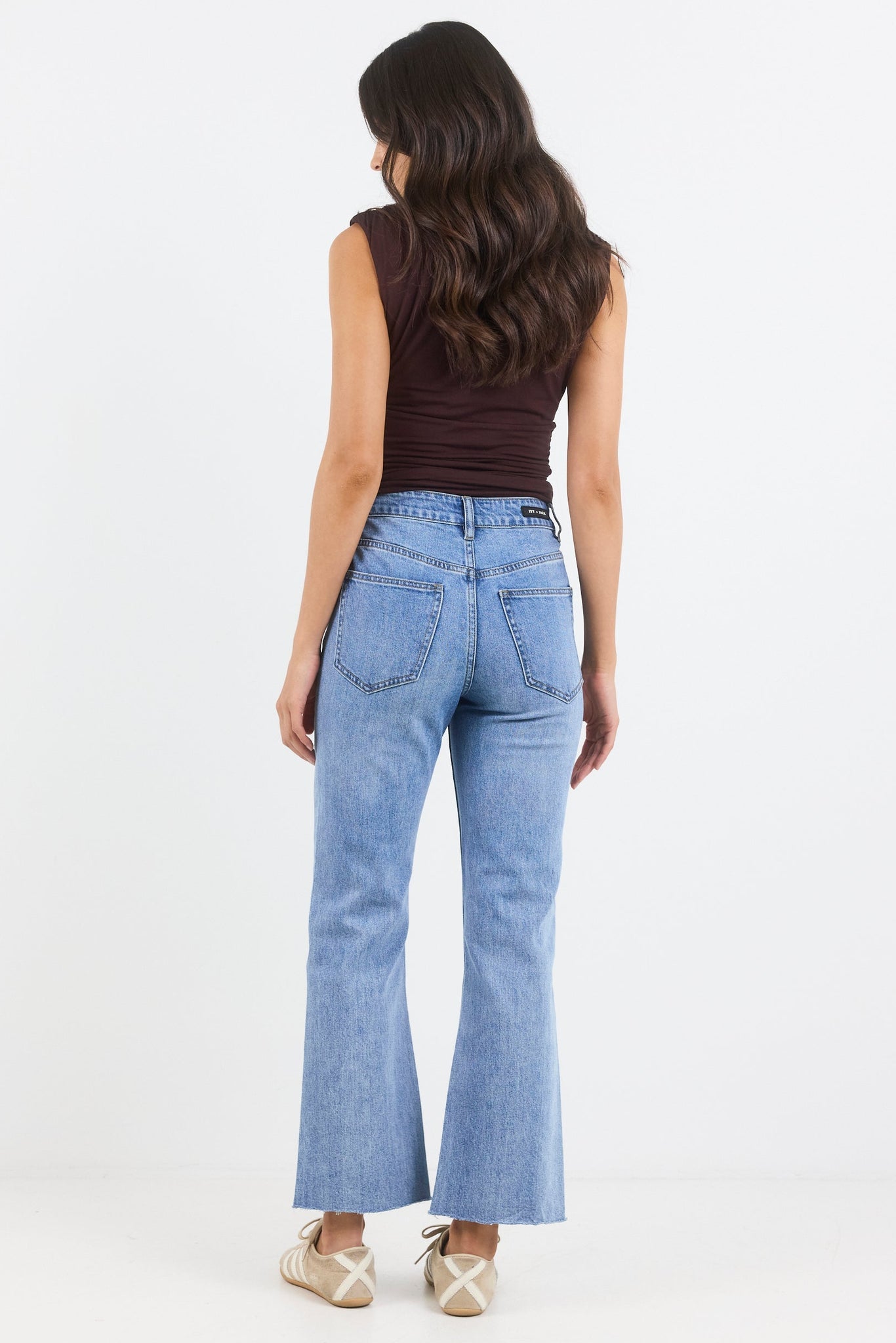 IVY + JACK CATALINE 90S BLUE KICK FLARE CROP JEAN
