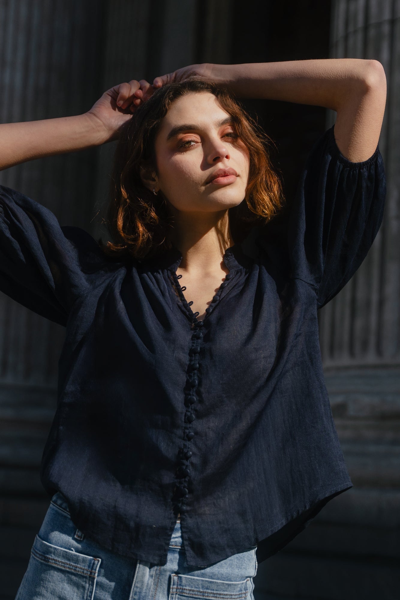 IVY + JACK CONTINUANCE RAMIE HIGH NECK BUTTONED SS TOP