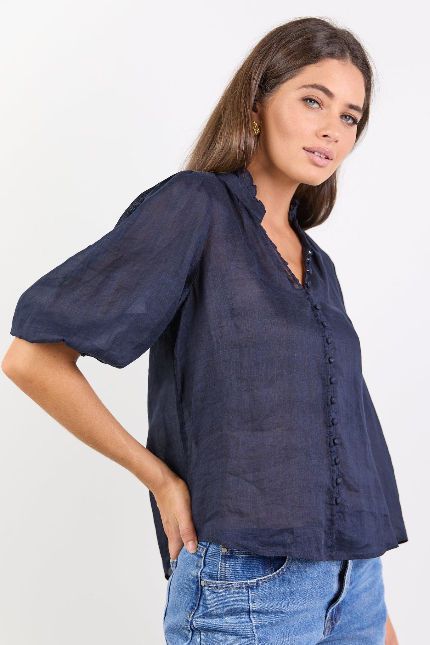 IVY + JACK CONTINUANCE RAMIE HIGH NECK BUTTONED SS TOP