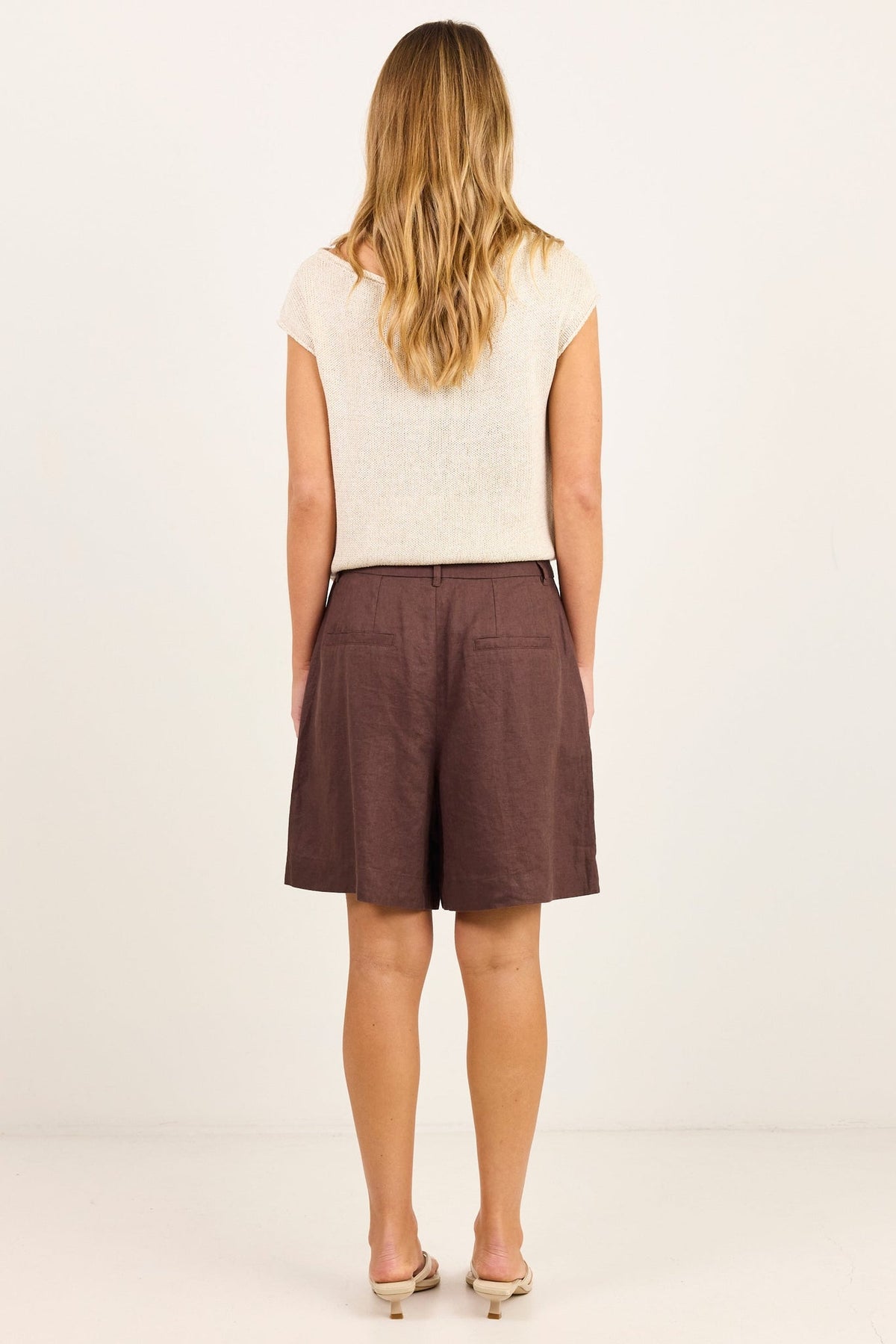 STORIES BE TOLD LITERAL LINEN PLEAT FRONT SHORTS