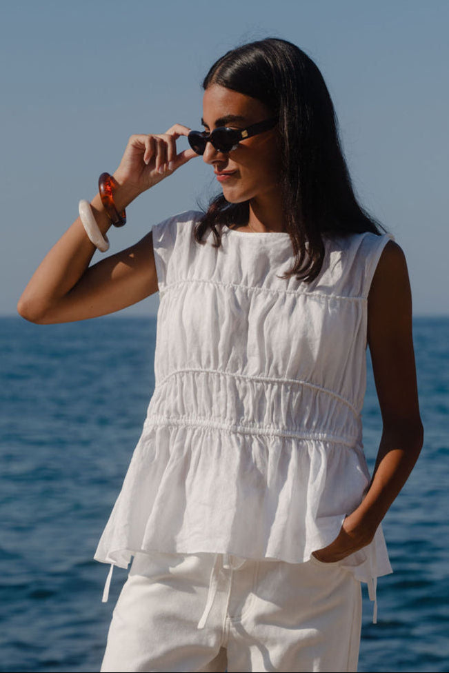 STORIES BE TOLD CONTEXT LINEN RELAXED SLEEVELESS TOP