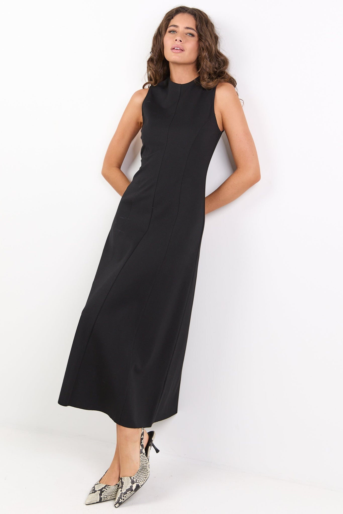 STORIES BE TOLD DEFINE PANELLED SLEEVELESS MAXI DRESS