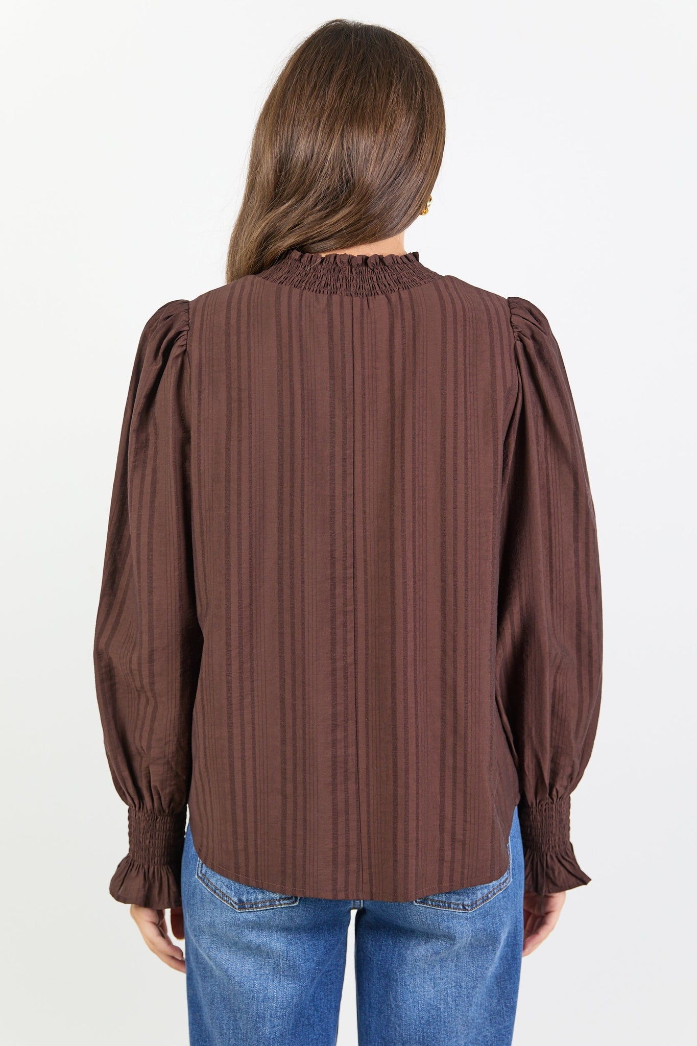 AMONG THE BRAVE EMBRACE SELF SREIPE SHIRRED NECK L/S TOP