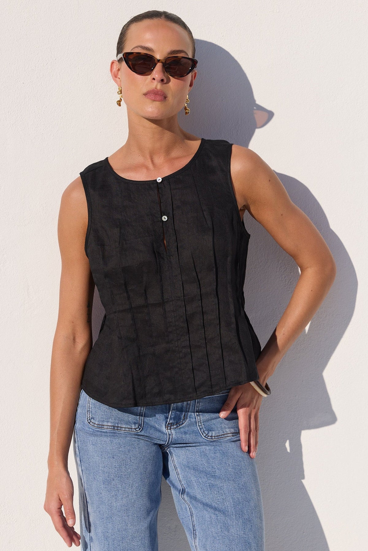 STORIES BE TOLD ENCOURAGE LINEN PINTUCK BOATNECK TOP