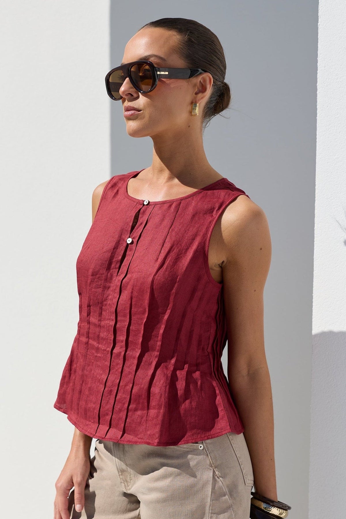 STORIES BE TOLD ENCOURAGE LINEN PINTUCK BOATNECK TOP