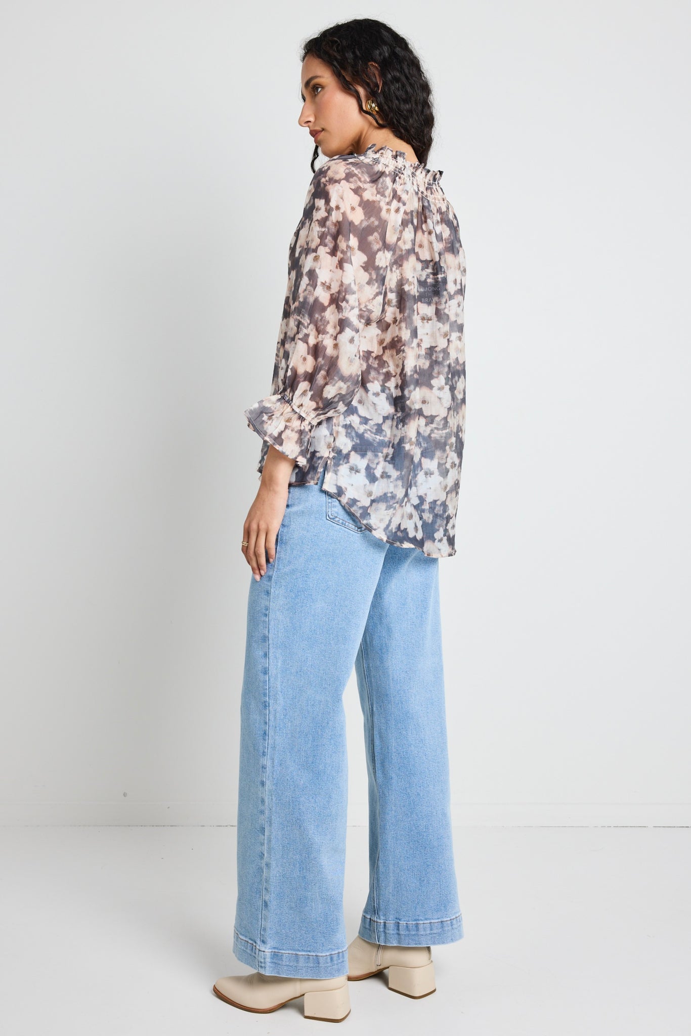 AMONG THE BRAVE EXPEDITION FLROAL SHIRRED NECK SS TOP