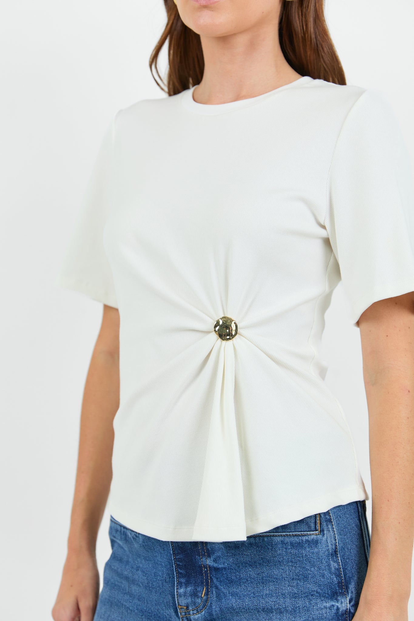 STORIES BE TOLD HELM WAIST BUCKLE SHORT SLEEVE TEE