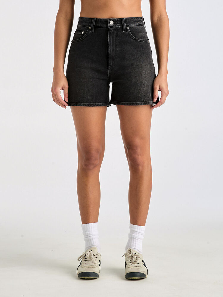 LEE HIGH MOM SHORT - BLACK