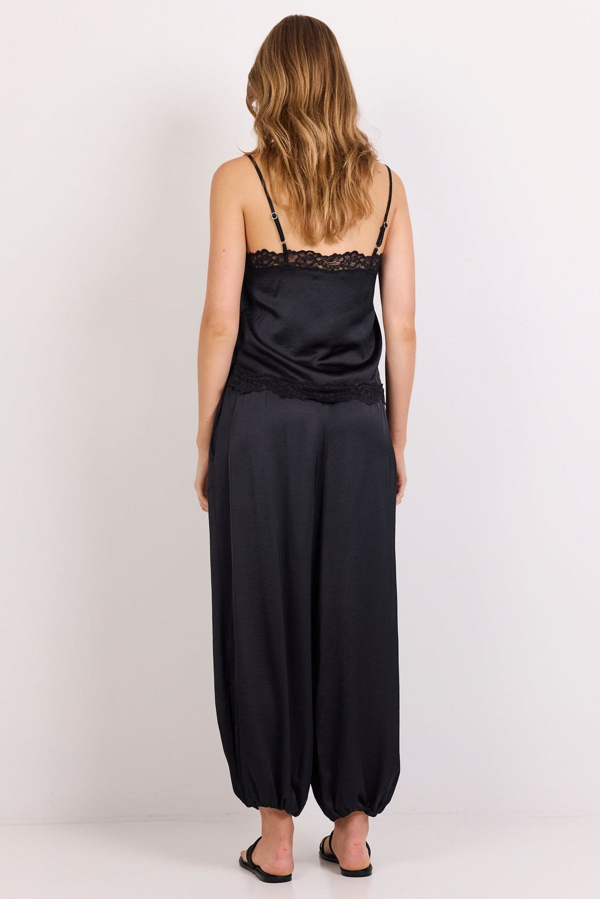 STORIES BE TOLD FLUIDITY SATIN BALLOON PULL ON PANT