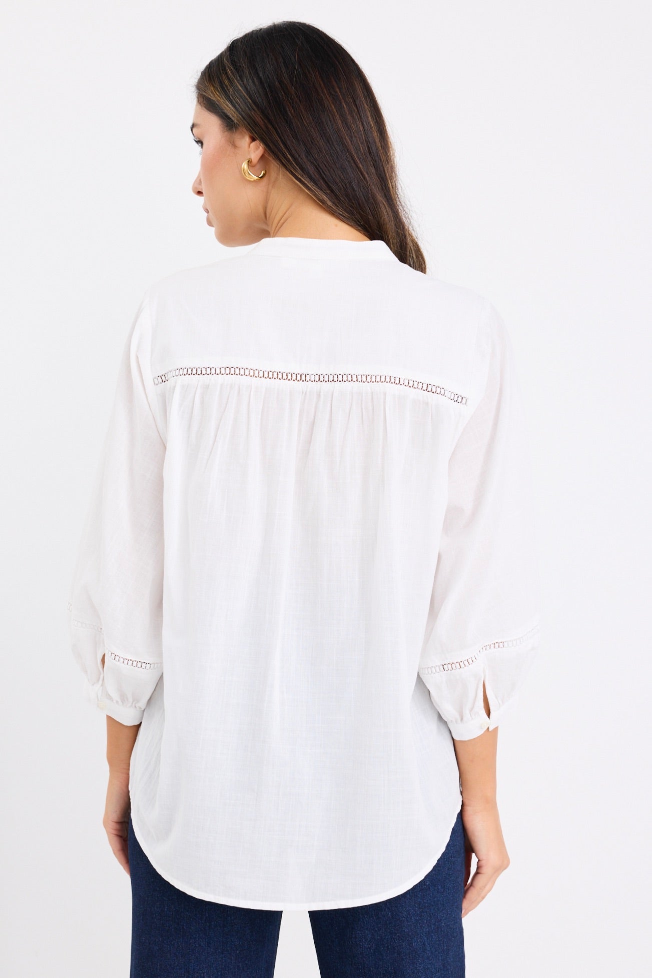 IVY + JACK ORNAMENTAL WHITE LACE INSERT PINTUCK SS SHIRT