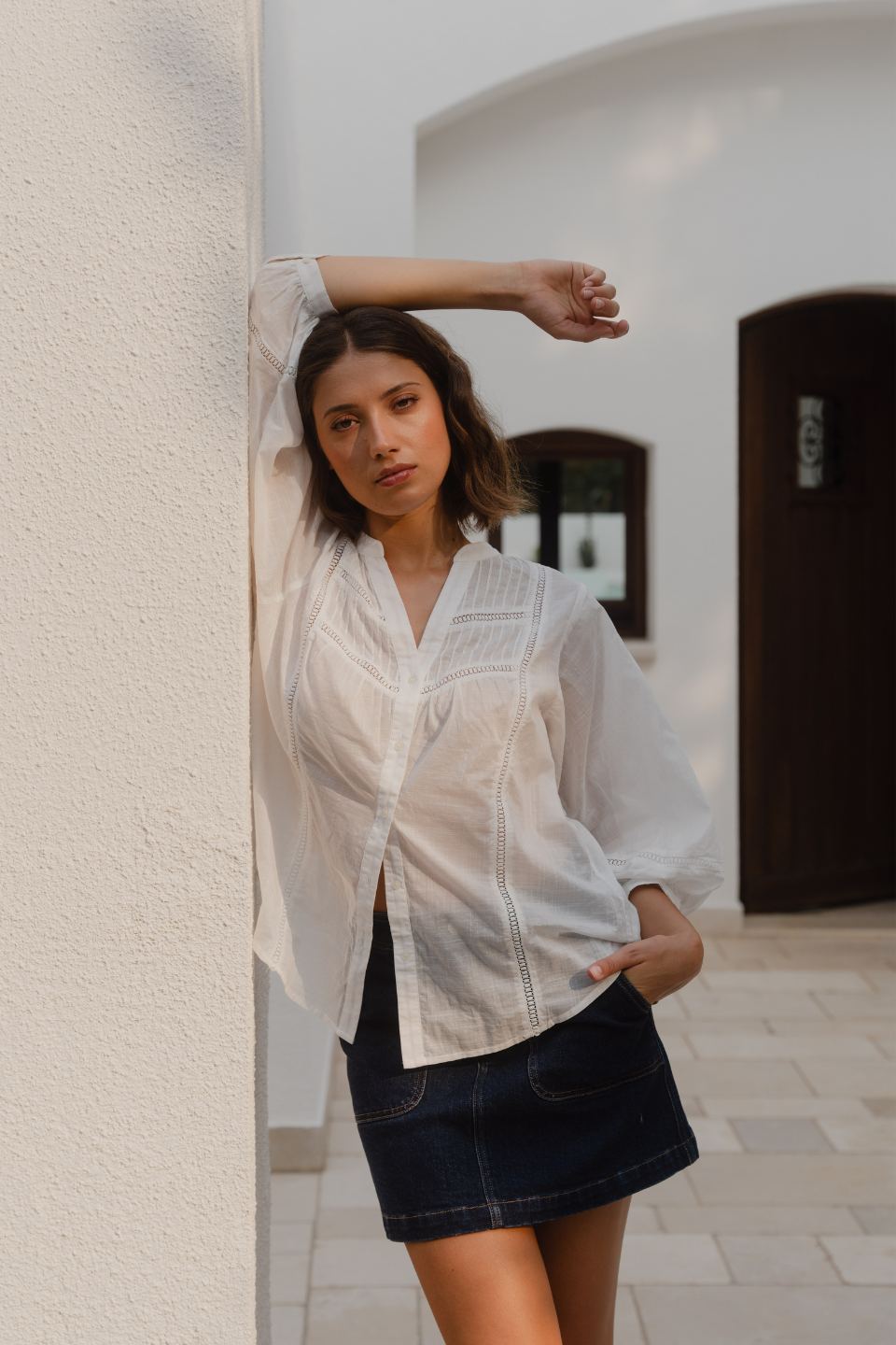 IVY + JACK ORNAMENTAL WHITE LACE INSERT PINTUCK SS SHIRT