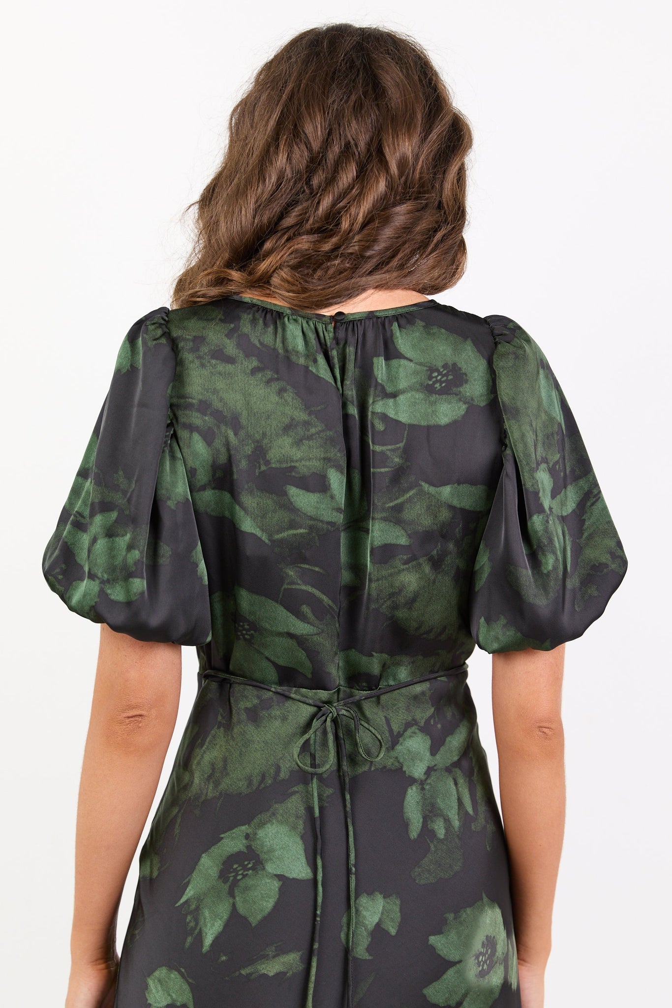 STORIES BE TOLD STAGE SATIN PUFF SLEEVE FLOATY MAXI DRESS