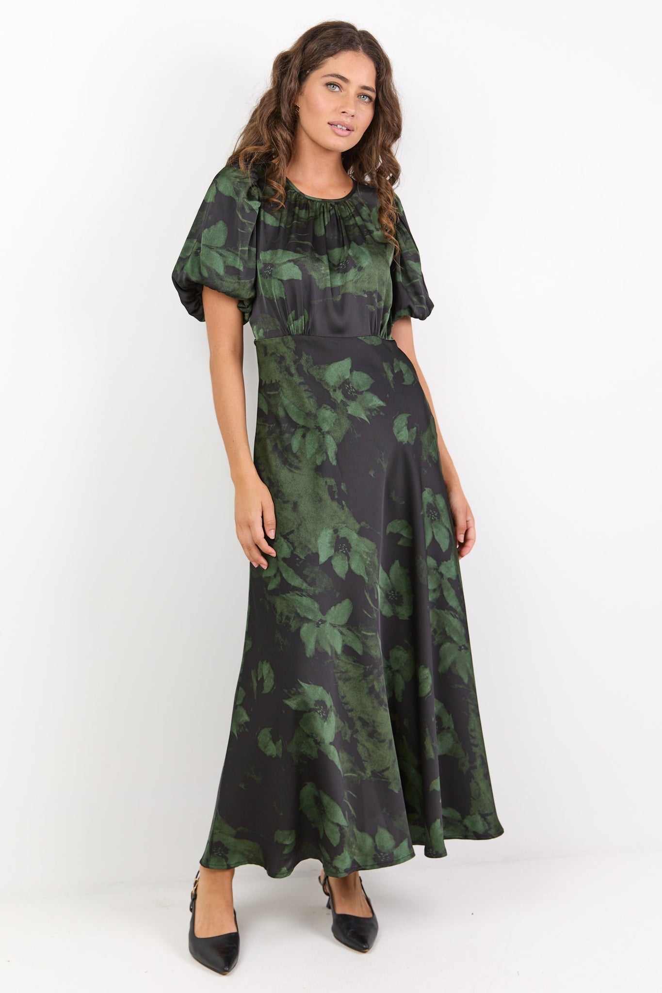STORIES BE TOLD STAGE SATIN PUFF SLEEVE FLOATY MAXI DRESS