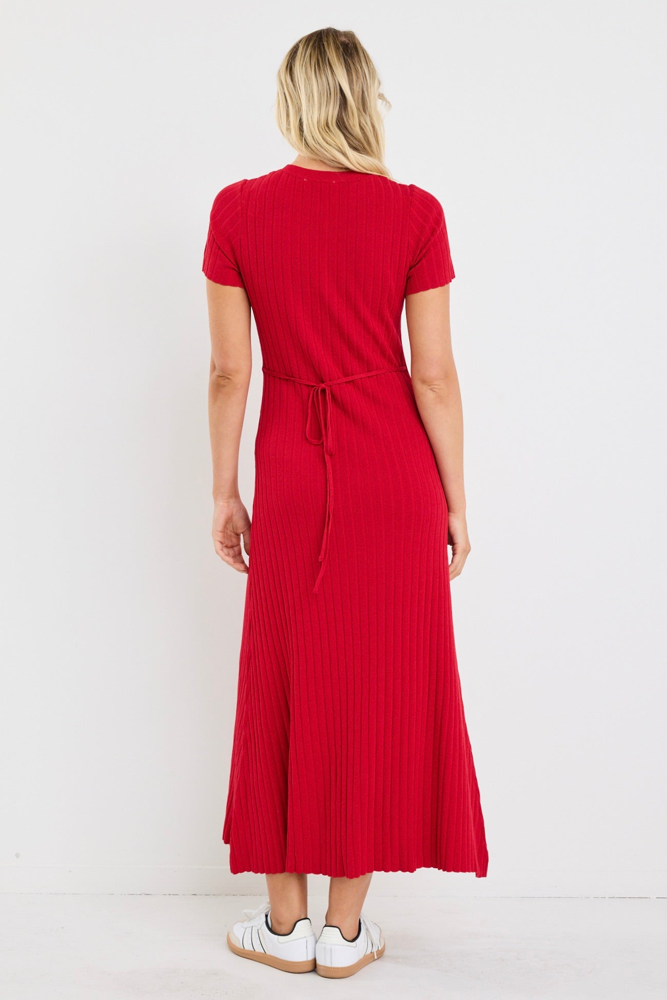 STORIES BE TOLD TAKEN SS CREWNECK KNIT MAXI DRESS