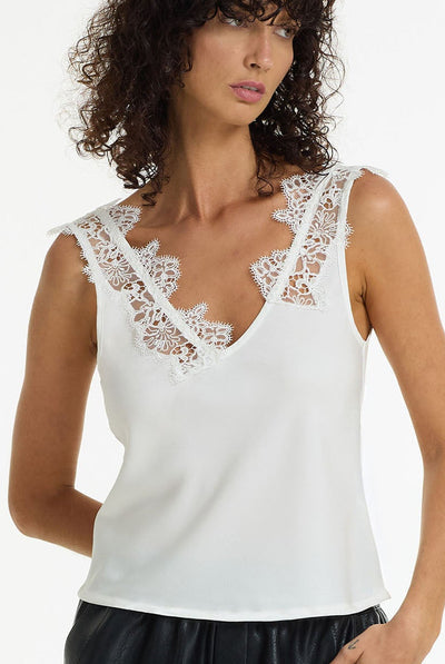 BLAK VALERA LACE DETAIL TOP