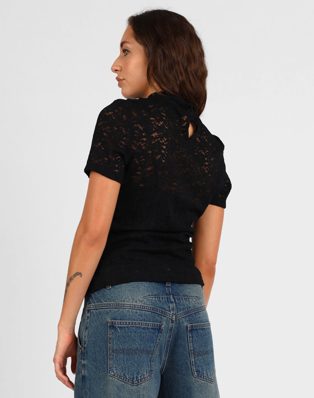 STORM HIGH NECK LACE TOP