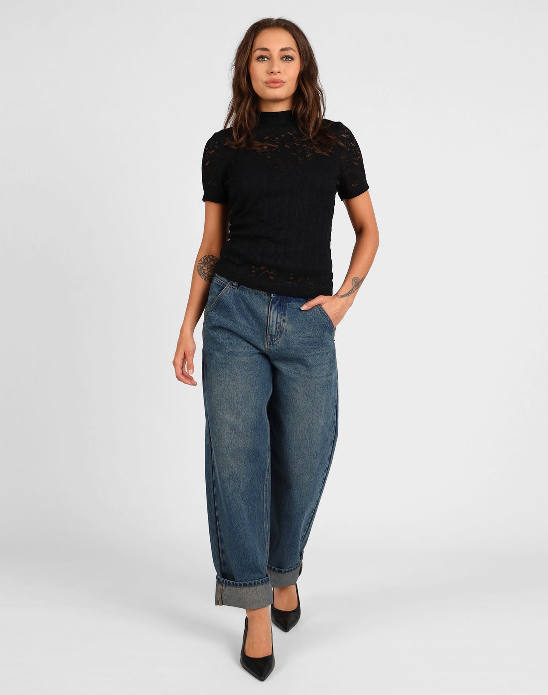 STORM HIGH NECK LACE TOP