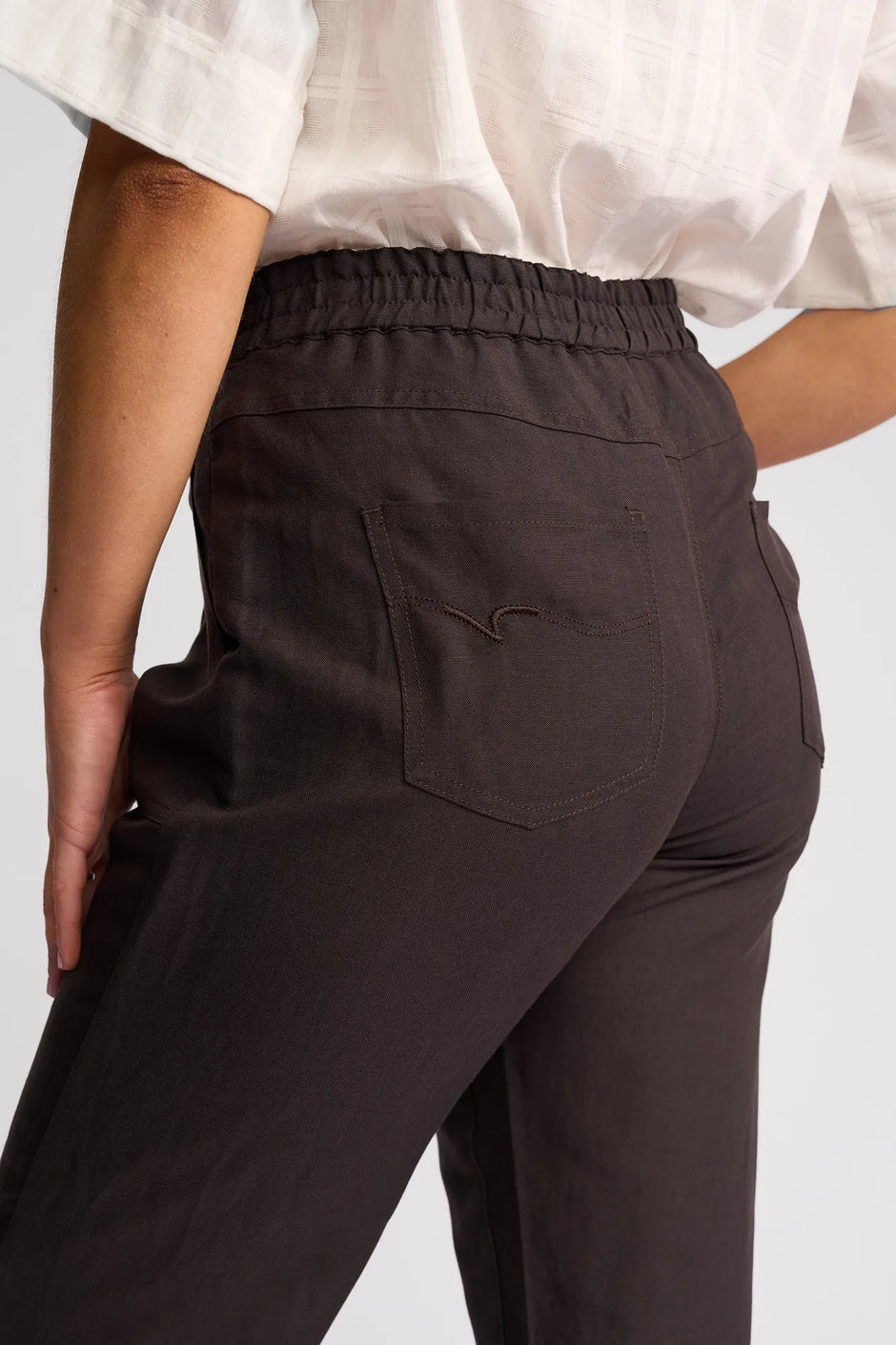 VASSALLI OXFORD SLIM LEG ANKLE GRAZER PANT