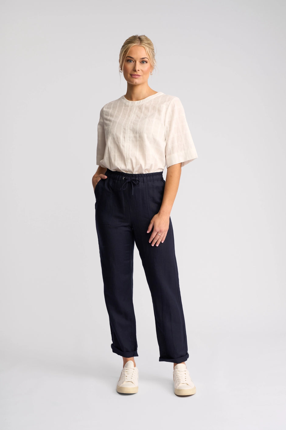 VASSALLI OXFORD SLIM LEG ANKLE GRAZER PANT