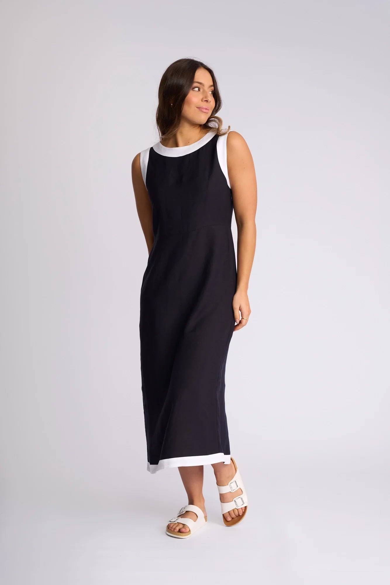 VASSALLI OAK DRESS
