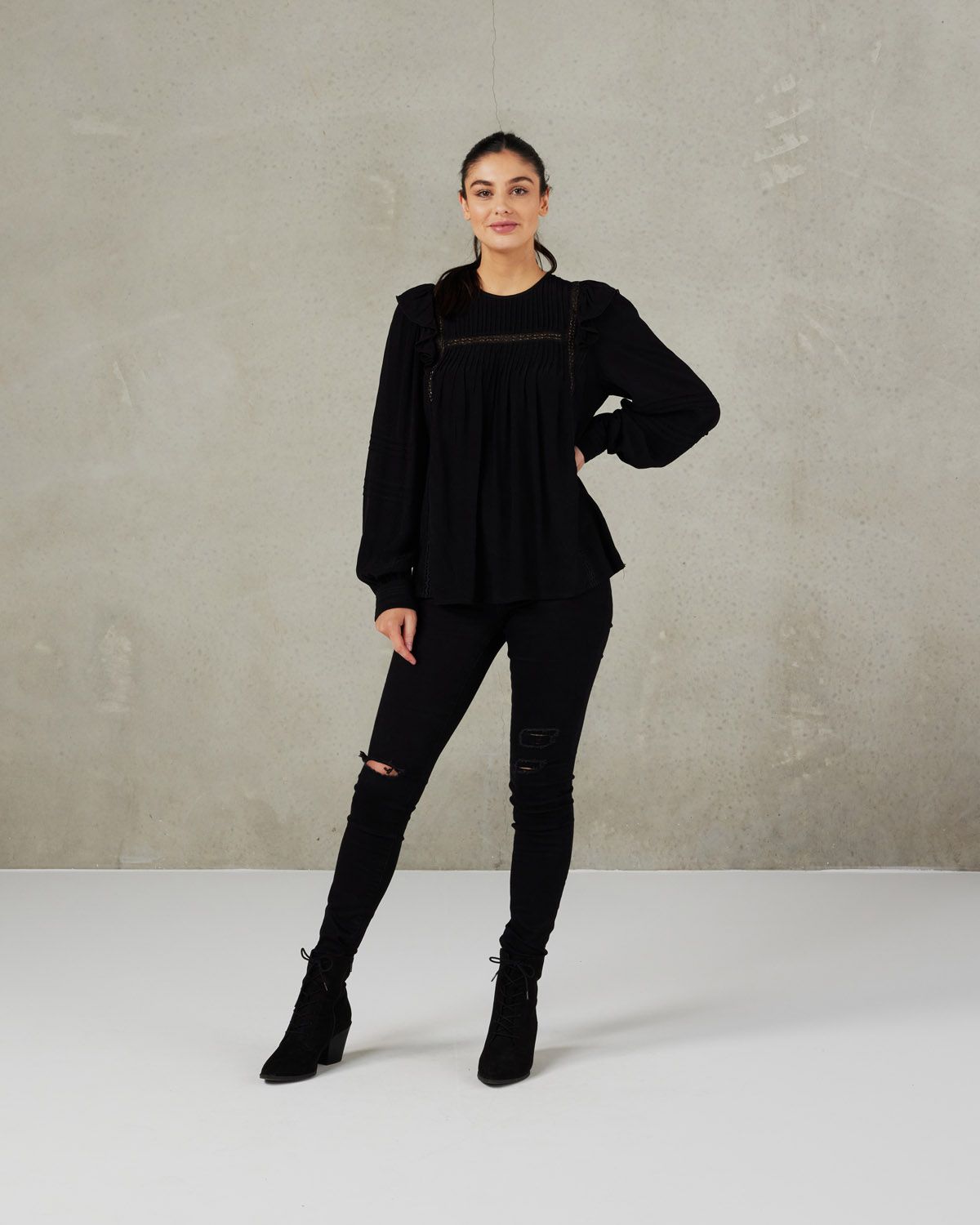 ET ALIA EVERLY TOP